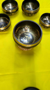 Set 14 cm Original ขันทิเบต ขันวน ขันสมาธิ ขันสปา ระฆังสวดมนต์ ระฆังทิเบต singing bowl ขนาดปากกว้าง 14 เซนติเมตร พร้อมไม้วน