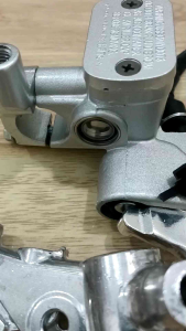 Master Rem Atas Assy Depan Mio J 54P Mio M3 X-Ride Mio Soul GT Mio Z Mio S Mio New Mio GT Mio 125 Mio Gear Xeon Fino Rumah Minyak Rem Assy Depan Mio J Dudukan Rumah Handle Mio J Handle Kanan Mio J Handle Kiri Mio J Dudukan Spion Kiri Mio J Xeon