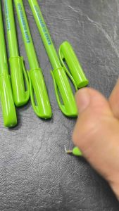 ปากกาเขียนหนัง ปากกาบลอนซ์ ปากกาด้ามเขียว