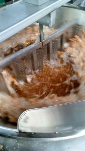 หนังไก่ทอด กล่อง 1 ราคา 250 บาท กล่อง ทอด กล่อง หนัง เก่า แบบกล่อง