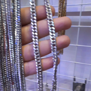 GELANG TITANIUM BAJA SILVER MODEL PUNK / GELANG PRIA MACHO RANTAI RAPAT TERLARIS