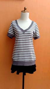 atasan kaos wanita abu putih TWENTYONE cewek M L lengan pendek blouse vneck santai