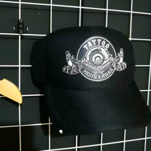 Topi Trucker Dolanan Motif Tattoo Tanduk Hitam Standar Distro