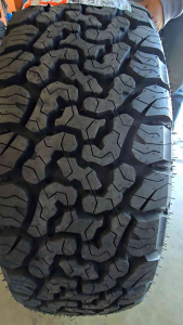 ยางรถยนต์ 31×10.5R15 ยี่ห้อ Deenti รุ่น AT ยางใหม่ ผลิตไทย ปี25