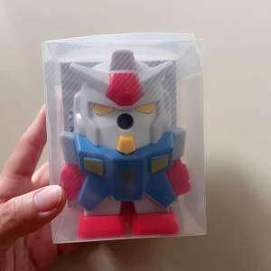 Rautan Pensil Meja Putar Robotic 6633