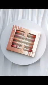 BỘ 5 SON LÌ PEIYEN PNF COLORFUL CHARM MỊN LÌ LÊN MÀU CHUẨN KHÔNG KHÔ MÔI KHÔNG DÍNH LY XUẤT KHẨU XUYÊN BIÊN GIỚI.