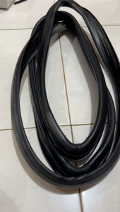 KARET KACA DEPAN KF 40 DAN KF 20 (DOYOK)