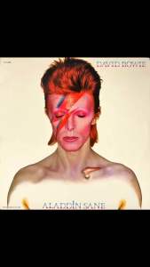 [ แผ่นเสียง Vinyl LP ] Artist : David Bowie  Album : Aladdin Sane Cover : VG++ Disc : VG++  Manufactured : US Released : 1980 Price : 2250