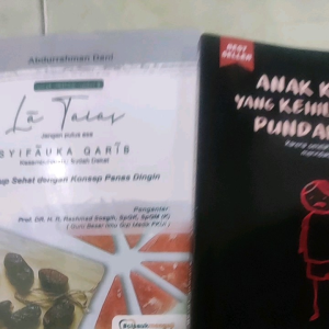 2 BUKU la taias jangan putus asa/ Anak kecil yang kehilangan pundaknya