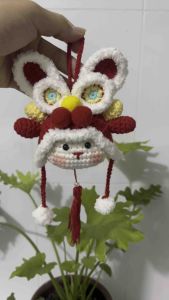 Móc khoá len bé thỏ đội mũ lân handmade