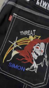 กางเกงยีนส์สี่ส่วน (4ส่วน) กางเกงขาสั้น งานสียีนส์ดำ พร้อมปักกะโหลก : ป้าย LIWIZ JEANS