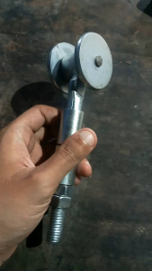 RODA ATAS POLOS HANDERSON PAGAR GARASI