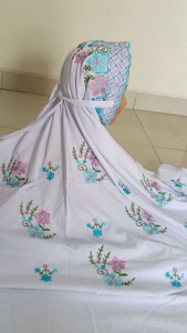 MUKENA TERUSAN BORDIR LAJURAN DEWASA WARNA PUTIH MOTIF BUNGA MELATI KATUN MICRO