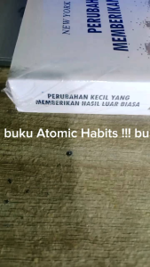 Buku Atomic Habits karangan James Clear