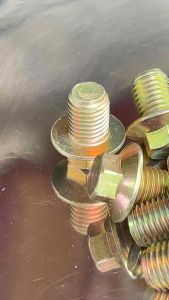 พร้อมส่ง!! น็อตถ่ายน้ำมันเครื่อง MIO เดิม เกลียว 12x1.5 หัวเบอร์ 12 พร้อมแหวนมีเนียม