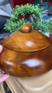 Hũ đựng bánh kẹo gỗ không chỉ bảo quản bánh kẹo tốt trang trí ấn tượng không gian gỗ bách có 2 kích thước