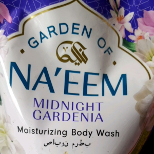 Naeem Moisturizing Body Wash 400 ml: Sabun Mandi Cair