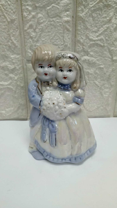 5.5 inches Porcelain Bride and Groom