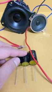 C เสียงแหลม Hi.CAP Black 2.7UF400v วัสดุคุณภาพสูงจากมาเลเซีย(ราคาต่อชิ้น)