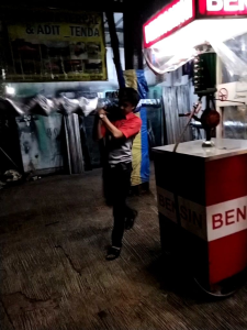 Cuci Gudang Besi Galvanis Antik Karat Tenda Jualan Fulset Tenda Jualan 2 x 2 Warna Biru Fullset Rangka + Atap Tenda Murah Tenda Piramit Tenda Bazar Tenda Jualan Murah Meriah Termurah di Agen Lain Kualitas OK