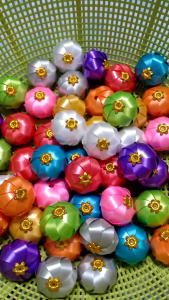 (แพ็คละ50ลูก)เหรียญโปรยทานลูกจันทร์ตัวเปล่า