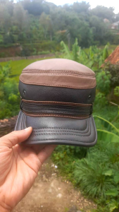 Topi Kulit Pria: Topi Kulit Berkualitas Tinggi & Stylish