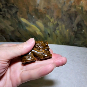 50 grams Premium Tiger Eye 3 dimensional Dragon display [Natural Crystal] 天然虎眼石立体龙小摆件
