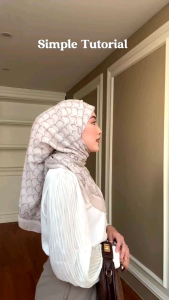 DEARA HIJAB MARIPOSSA SERIES: HIJAB SEGIEPAT MOTIF MARIPOSA MADEMOISELLE