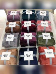 Chăn lông tuyết Muji 4 mùa chăn cao cấp ưa chuộng kích thước 2m x 2m3 nặng 1.8kg nhẹ khả năng giữ nhiệt tuyệt vời