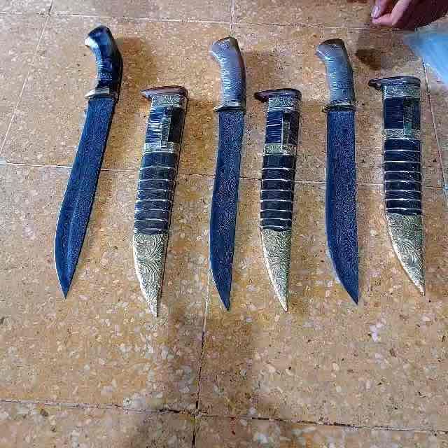 Bir porno ichida tort kishi