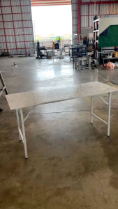 โต๊ะพับอเนกประสงค์จากกล่องเครื่องดื่ม