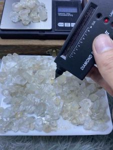 002-COMBO 200 carat  ĐÁ TOPAZ TRẮNG (THIÊN NHIÊN) độ sạch vừa như hình