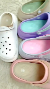 รองเท้าหัวโตพื้นสูง ADDA รุ่น 59G01-W1 SIZE (4-7) สำหรับหญิง มีสายรัดหลังเพิ่มความกระชับ นุ่มสวมใส่สบาย