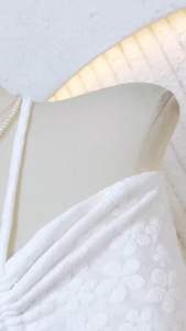 เสื้อเกาะอกคล้องคอ