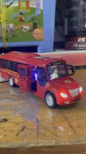 Xe bus có âm thanh và đèn sáng