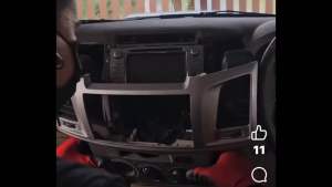 หน้ากากเครื่องเล่น Toyota Vigo Revo Fortuner พร้อมปลั๊กตรงรุ่น