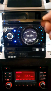 Máy SONY WX Gt78ui. AUX/ USB / INSUS / Output rca/ Input Rca/ Ipod Cd/mp3 /Wma /AAC. Giành cho các loại xe ô tô.