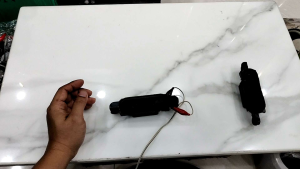 1 CHIẾC LOA TREB DÀI 138mm 8OHM 10WAT KÈM VIÊN TỤ 50V 4.7UF VỀ ANH EM ĐỘ CHẾ ĐỒ CHƠI ÂM THANH NHE~~