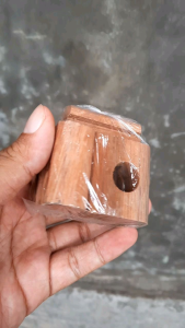 VARIASI AKSESORIS SANGKAR KOTAK BAHAN KAYU