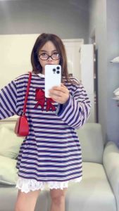 • Ribbon Stripe long-sleeve tee • 680.-  ป้ายนี้ไม่เคยทำให้ผิดหวัง คุณภาพเสื้อและความเกร๋