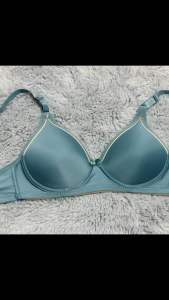 ผ้าเรียบ ผ้ามัน ผ้ายึดได้ ฟองน้ำนิดๆ ไม่มีโครง 2 ตะข้อ คัพ A 7สี  4 ไซส์ 32 34 36 38