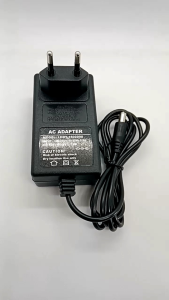 Adaptor Portable Input: 100-240V - 50/60Hz 0.8AOutput 15V -- 2.0A