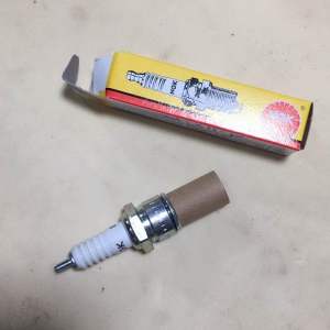 G-118.42 เบอร์ B8ES หัวเทียนเกลียวยาว รุ่นรถ NOVA TENA SMILE KR LEO RXZ SPEED VR ZR MTX GTO NSR150 LS125