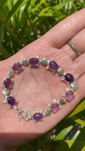 สร้อยข้อมือแก้วโป่งข่าม “แก้วนางขวัญ” (ตัวเรือนเงินแท้)