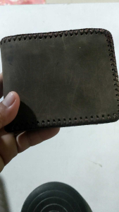 กระเป๋าสตางค์หนังแท้ ถักขอบเปียสวยงาม งานแฮนด์เมด