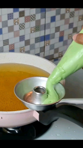 Cetakan Donat Cair Diameter 10 Cm Tinggi 3 Cm Bahan Alumunium Anti Lengket / Cetakan Kue Donat Carir Virall Ukuran 10 Cm