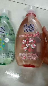 Tắm gội Babi mild Sakurathiên nhiên 800ml