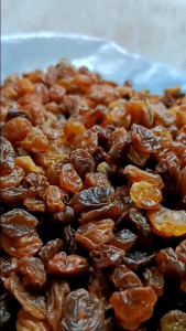 RAISINS/ PASAS/ dried grapes