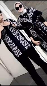 Baju Tenun Ethnik Dress & Clara Black dan Kemeja: Tips Memilih Baju Kondangan Couple