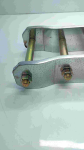 Anting Per Robahan Peninggi Body Mobil Spiring Shackle L300 (Tebal 8 Mm Chrome)